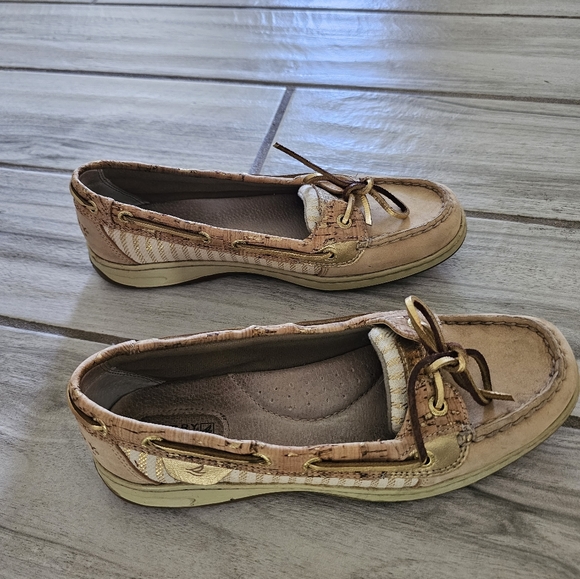 Sperry topsiders, tan, size 8 - Picture 3 of 3